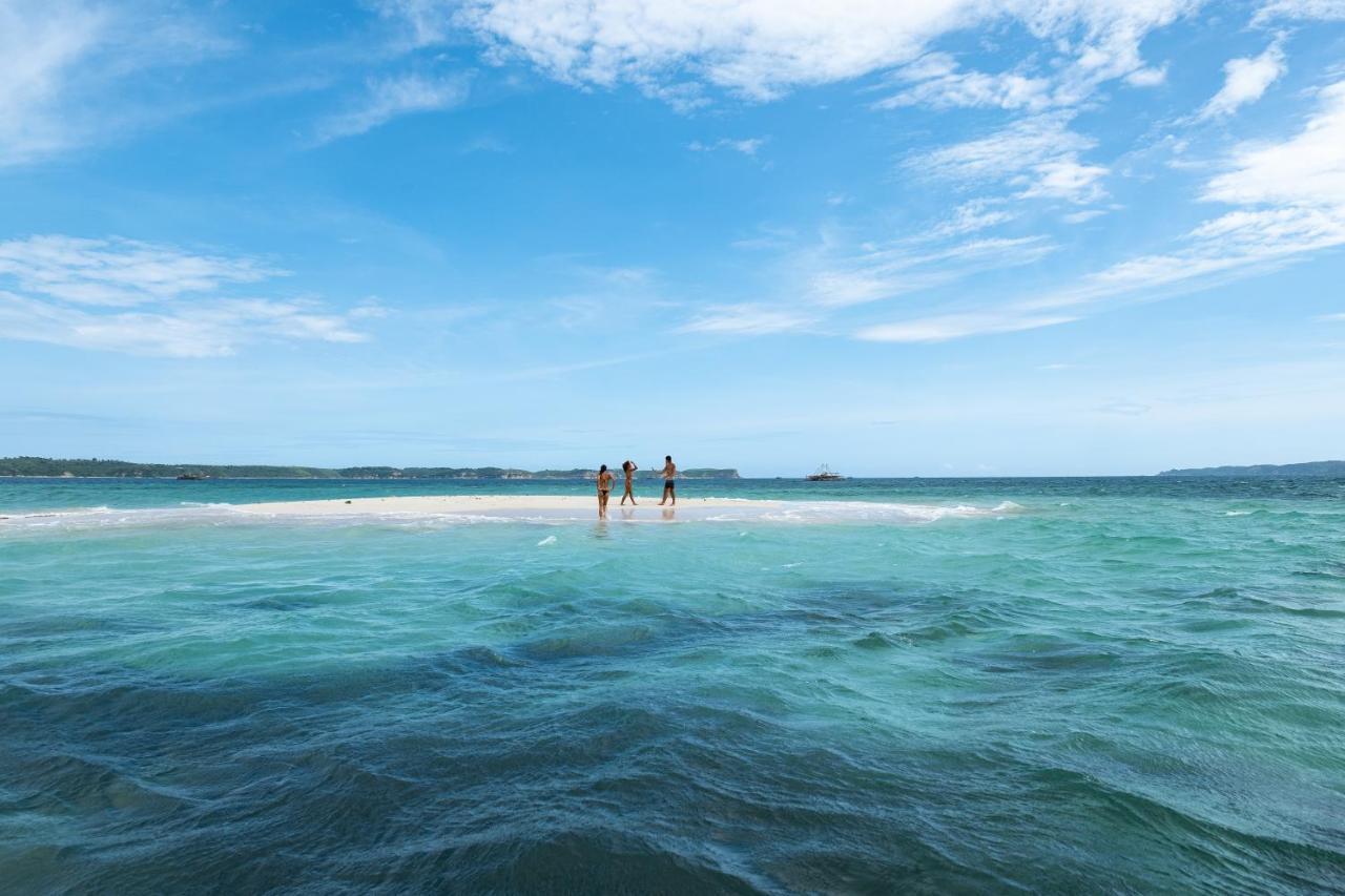 Innit Lombok Ekas Bagian luar foto